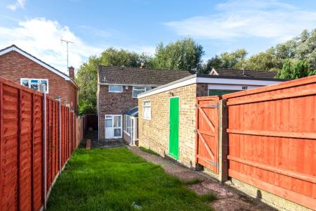 3 bedroom Semi-detached house to let in Mandarin Way, Wymans Brook, Cheltenham, GL50