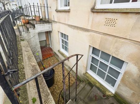 1 bedroom Flat to let in Albert Place, Pittville, Cheltenham, GL52