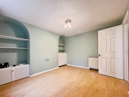 1 bedroom Flat to let in Albert Place, Pittville, Cheltenham, GL52