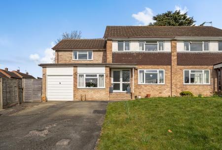 5 bedroom Semi-detached house to let in Charlton Court Road, Charlton Kings, GL52