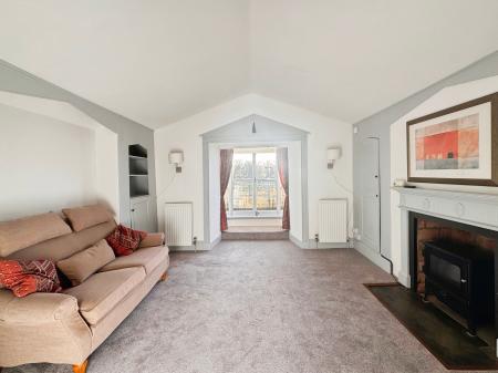 1 bedroom Flat to let in High Street, Winchcombe, Winchcombe, GL54