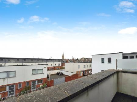 2 bedroom Terraced House to let in Grove Street, Cheltenham, GL50