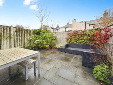 2 bedroom Terraced House to let in Grove Street, Cheltenham, GL50