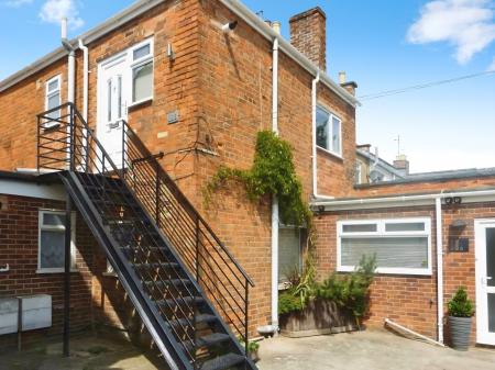 2 bedroom Flat to let in Devonshire Street, Cheltenham, GL50