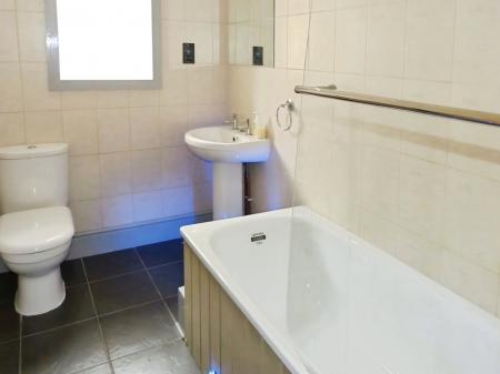 2 bedroom Flat to let in Devonshire Street, Cheltenham, GL50