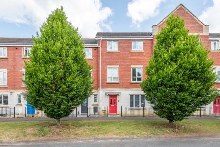 Dunlin Terrace, Cavendish Park, Cheltenham, GL51