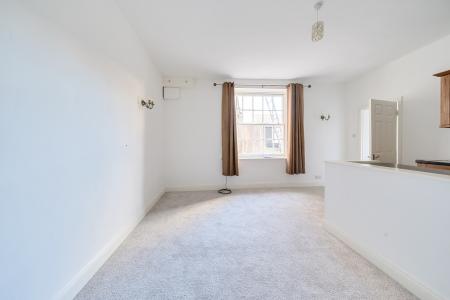 1 bedroom Studio flat to let in Lansdown Place, Cheltenham, GL50