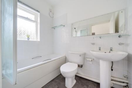 1 bedroom Studio flat to let in Lansdown Place, Cheltenham, GL50