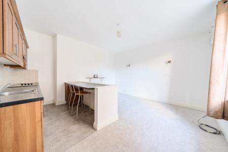 1 bedroom Studio flat to let in Lansdown Place, Cheltenham, GL50