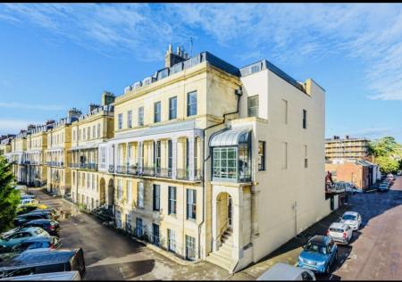 1 bedroom Studio flat to let in Lansdown Place, Cheltenham, GL50