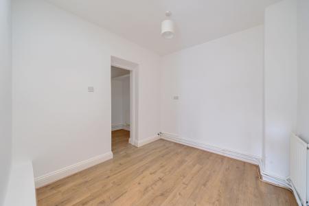 1 bedroom Studio flat to let in Lansdown Place, Cheltenham, GL50