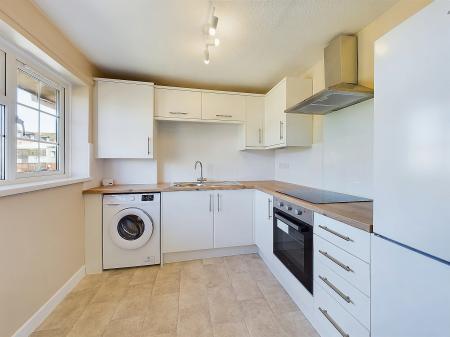 2 bedroom Flat to let in Telford Way, Saltney, CH4