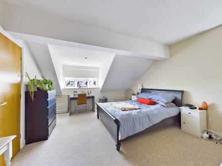 2 bedroom Flat to let in Lightfoot Street, Hoole, Chester, CH2