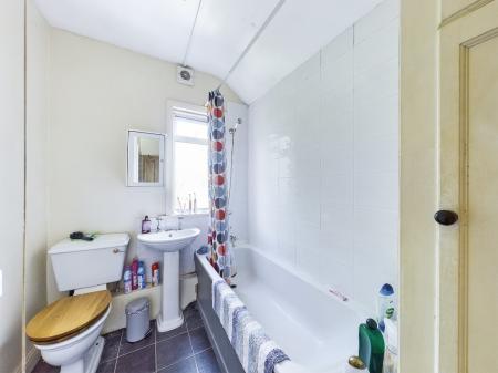 3 bedroom Detached house to let in Kingsley Road, Boughton Heath, CH3