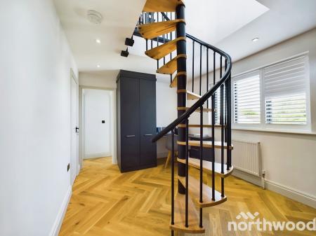 4 bedroom Detached house to let in Percival Road, Walton-on-the-Naze, CO14