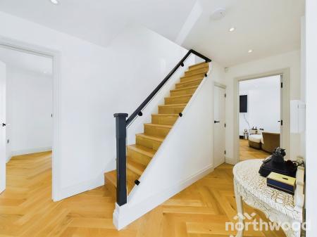 4 bedroom Detached house to let in Percival Road, Walton-on-the-Naze, CO14