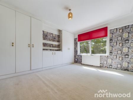 3 bedroom Semi-detached house for sale in Kings Avenue, Holland on Sea, CO15