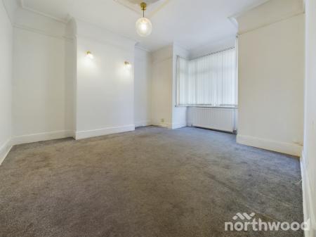 3 bedroom Semi-detached house for sale in Kings Avenue, Holland on Sea, CO15