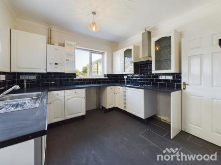 3 bedroom Semi-detached house for sale in Kings Avenue, Holland on Sea, CO15