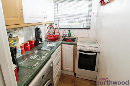 1 bedroom Chalet for sale in Lilac Avenue, Bel Air Estate, Seawick, CO16