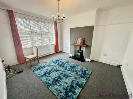 3 bedroom End of terrace house for sale in Westcliff Park Drive, Westcliff-on-Sea, SS0