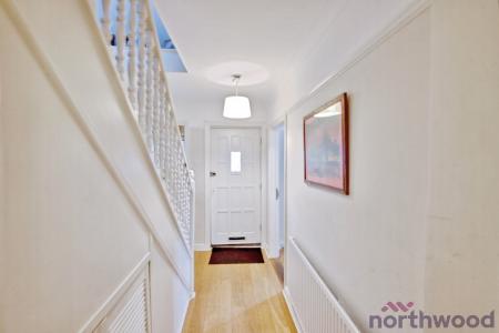 3 bedroom Terraced House for sale in Kempton Avenue, Hornchurch, RM12