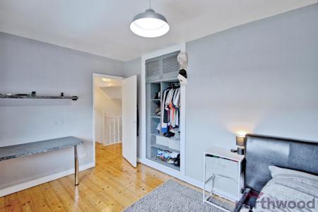 3 bedroom Terraced House for sale in Kempton Avenue, Hornchurch, RM12