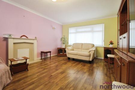 2 bedroom Detached bungalow for sale in Queens Road, Clacton-On-Sea, CO15