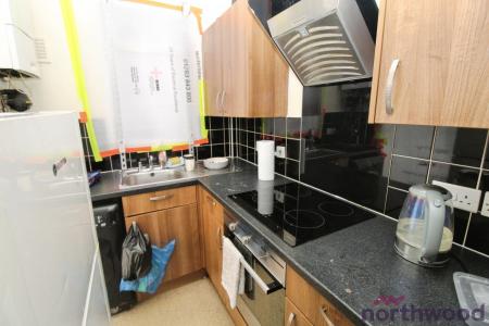 1 bedroom Maisonette for sale in Bennetts Castle Lane, Dagenham, RM8