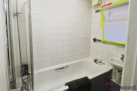 1 bedroom Maisonette for sale in Bennetts Castle Lane, Dagenham, RM8