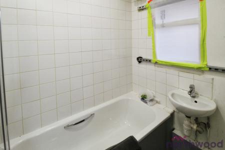 1 bedroom Maisonette for sale in Bennetts Castle Lane, Dagenham, RM8