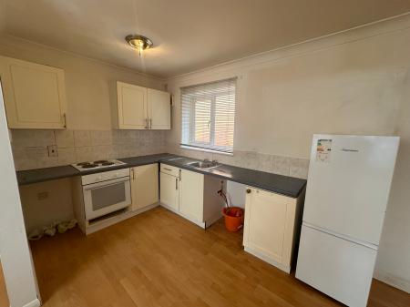 1 bedroom Flat to let in Marine Parade East, Clacton-On-Sea, CO15