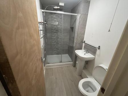 3 bedroom Flat to let in Station Road, Thorpe-le-Soken, CO16