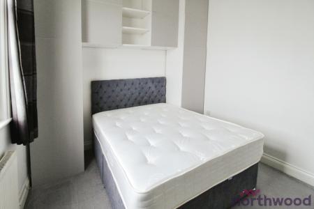 2 bedroom Apartment to let in East Terrace, Walton-on-the-Naze, CO14