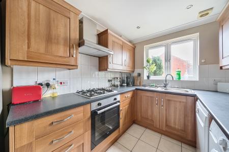 2 bedroom Terraced House for sale in Boleyn Close, Maidenbower, Crawley, RH10