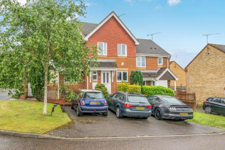 2 bedroom Terraced House for sale in Boleyn Close, Maidenbower, Crawley, RH10