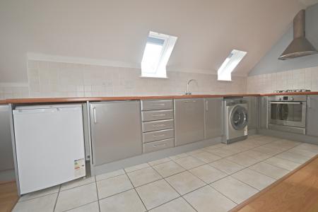 1 bedroom Flat for sale in Brewer Road, Southgate, Crawley, RH10