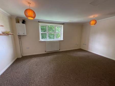 2 bedroom Apartment for sale in Brookhill Road, Copthorne, RH10
