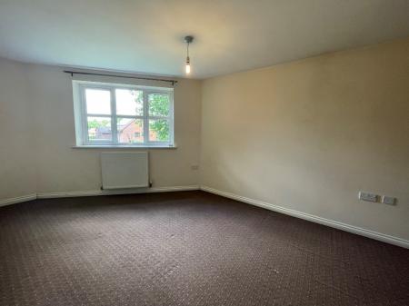 2 bedroom Apartment for sale in Brookhill Road, Copthorne, RH10