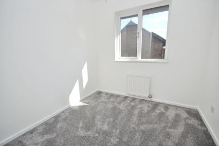 3 bedroom Terraced House for sale in Maizecroft, Horley, RH6