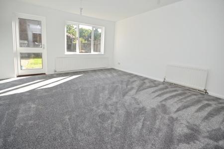 3 bedroom Terraced House for sale in Maizecroft, Horley, RH6