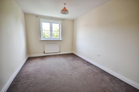 2 bedroom Apartment for sale in Tylehurst Drive, Redhill, RH1