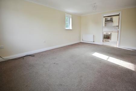 2 bedroom Apartment for sale in Tylehurst Drive, Redhill, RH1