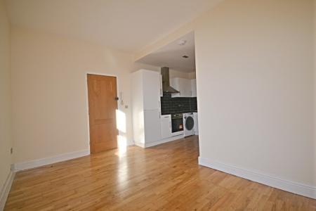 1 bedroom Flat to let in Lumley Road, Horley, RH6