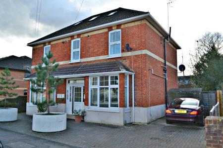 Lumley Road, Horley, RH6