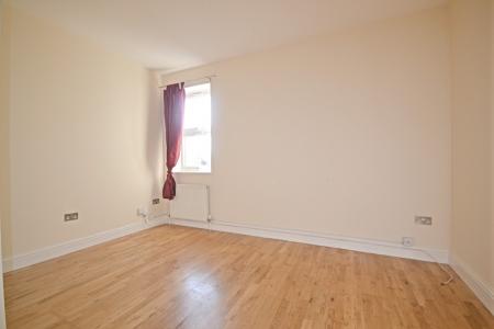 1 bedroom Flat to let in Lumley Road, Horley, RH6