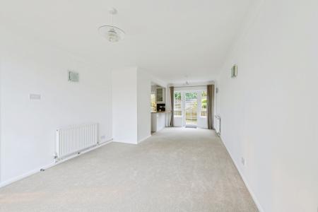3 bedroom End of terrace house to let in Linkfield Street, Redhill, RH1