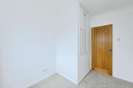 3 bedroom End of terrace house to let in Linkfield Street, Redhill, RH1