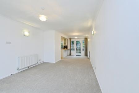3 bedroom End of terrace house to let in Linkfield Street, Redhill, RH1