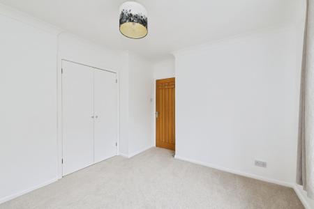 3 bedroom End of terrace house to let in Linkfield Street, Redhill, RH1